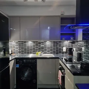 Apartment Stylish & Free Parking, London